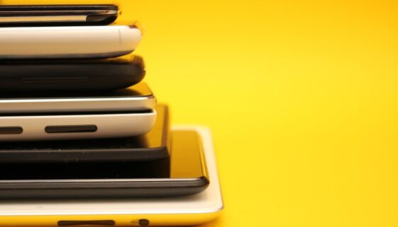 Historia telefonii komórkowej w Polsce - od 1G do 5G, co się zmieniło