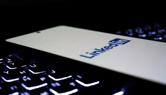 Wybór sieci komórkowej - na co zwrócić uwagę w 2025 roku