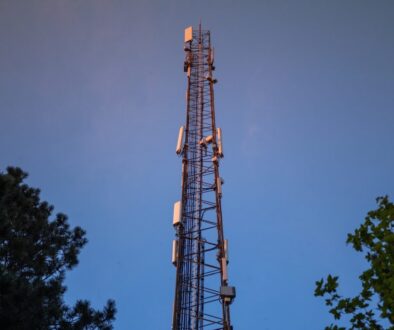 Porównanie zasięgu operatorów komórkowych - jak wybrać najlepszy dla siebie